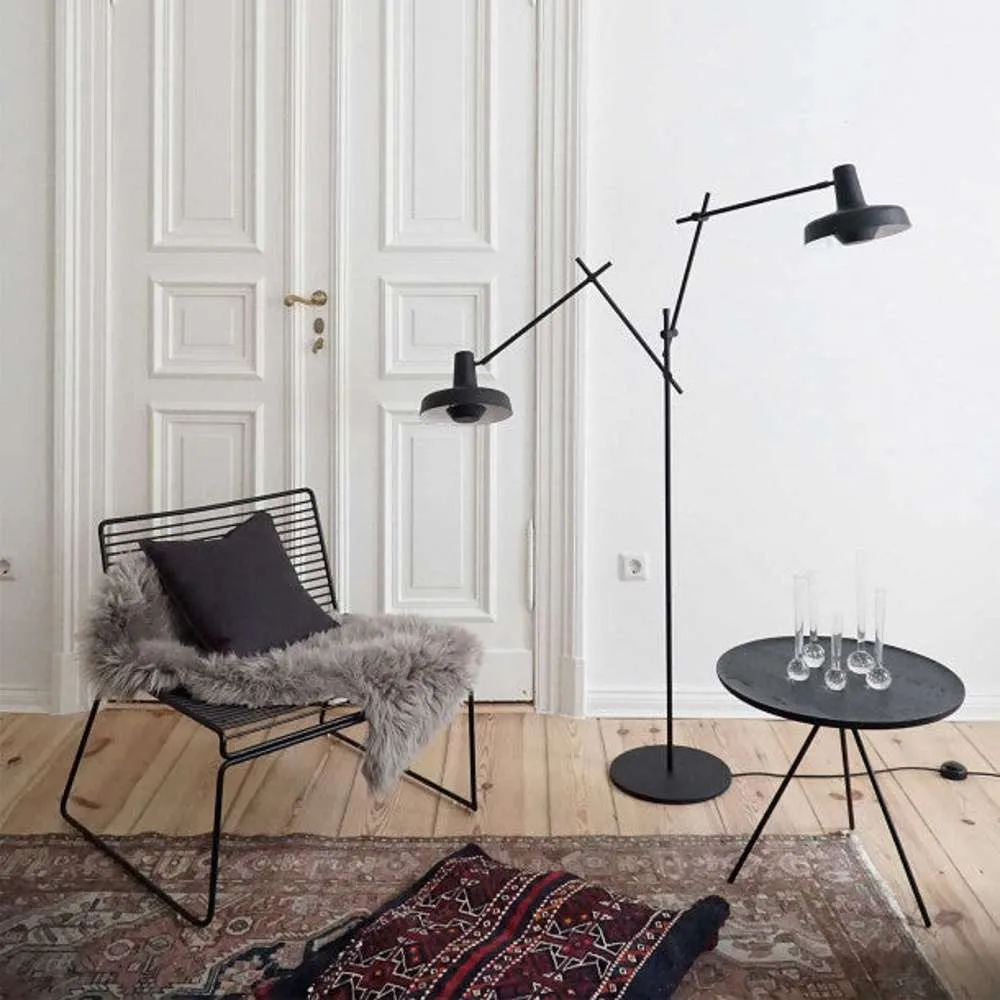 Arigato paired gulvlampe sort Gulvlampe