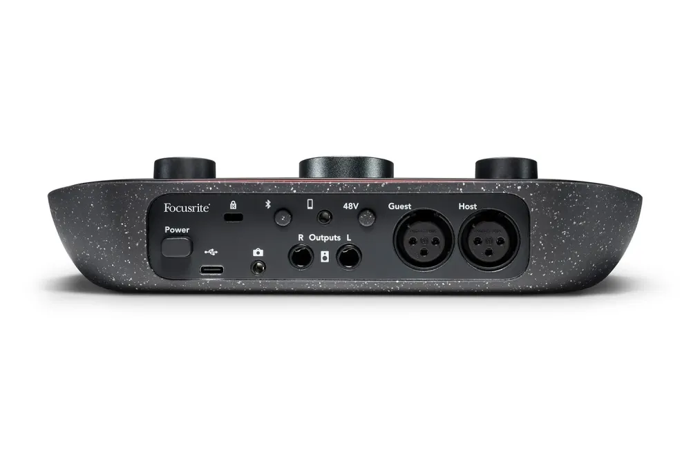 Engine Analyzer Focusrite Vocaster Two Podcaster Lydkort