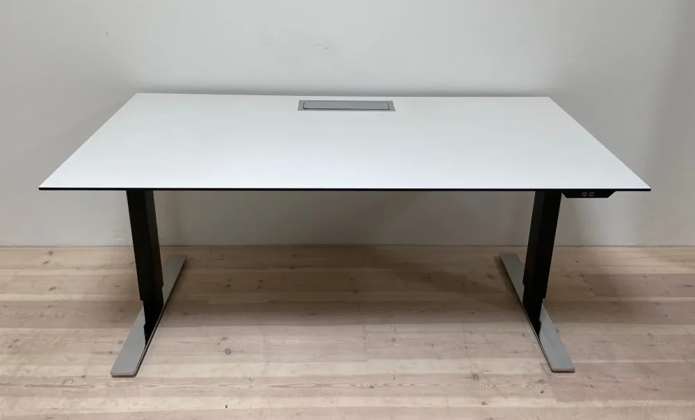 Gubi GOS2 Hæve sænkebord