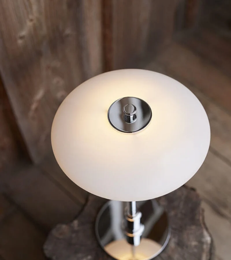 Louis Poulsen PH 2/1 carry-along bordlampe