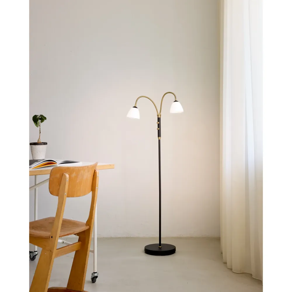 LUCID LED GULVLAMPE 2 ARM OPAL ANTIQUE