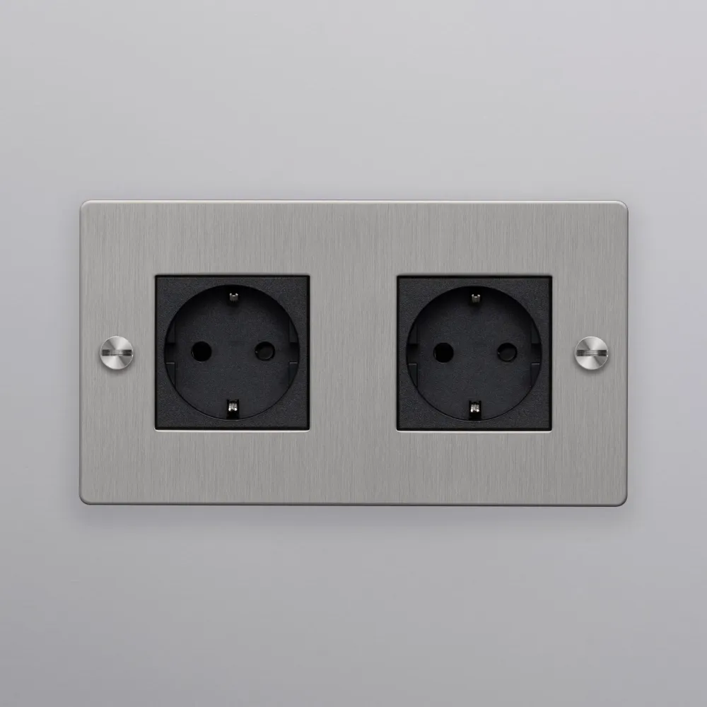 Panelmontering 2G Euro Stikkontakt Sort