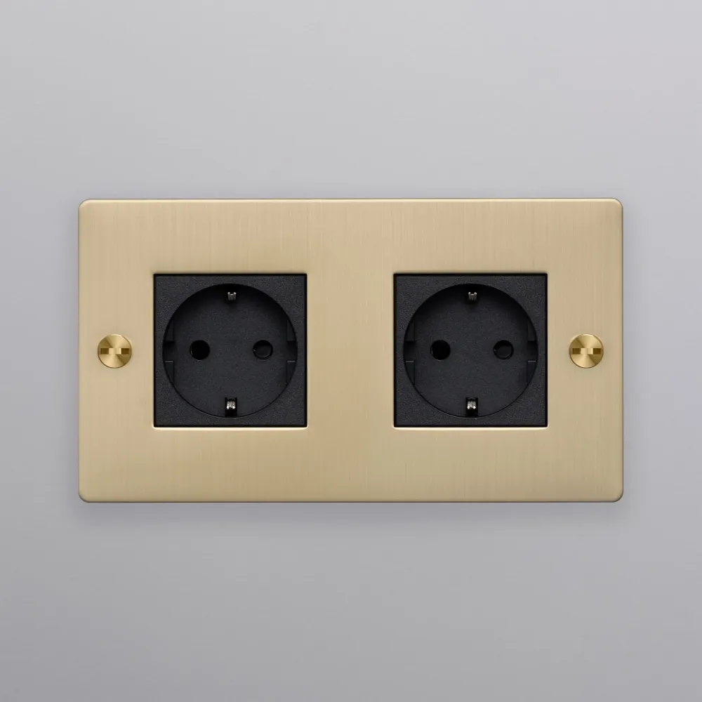 Panelmontering 2G Euro Stikkontakt Sort