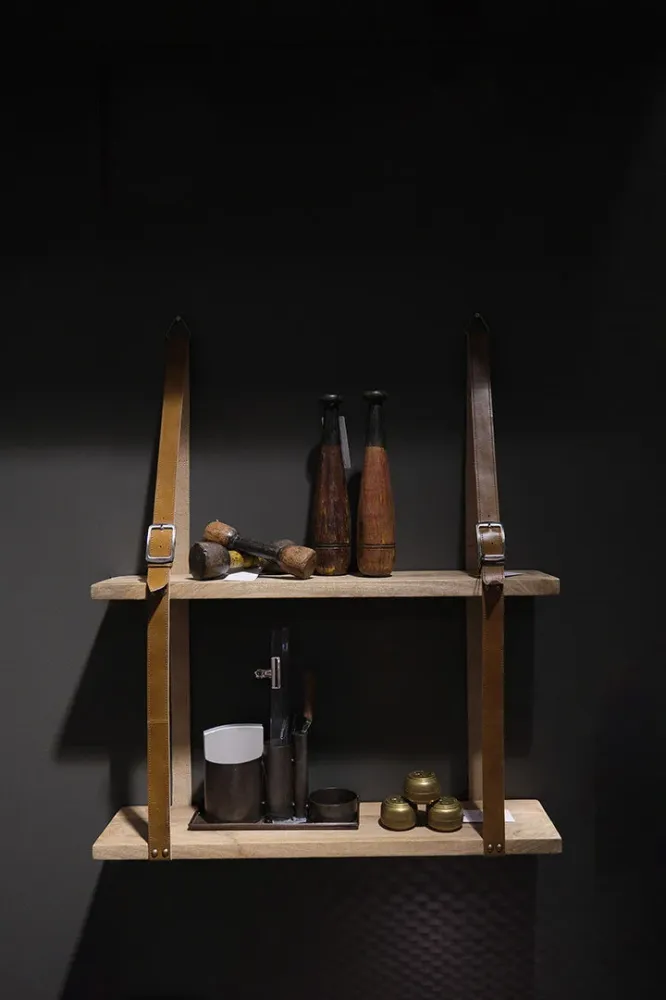 Trademark Living Antoni vægreol med to hylder Yoke Mount
