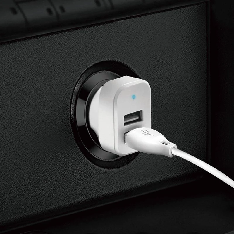 Dudao car kit charger 2x USB 2.4A + cable USB 3in1 Lightning / Type C / nano USB cable white (R7 white)