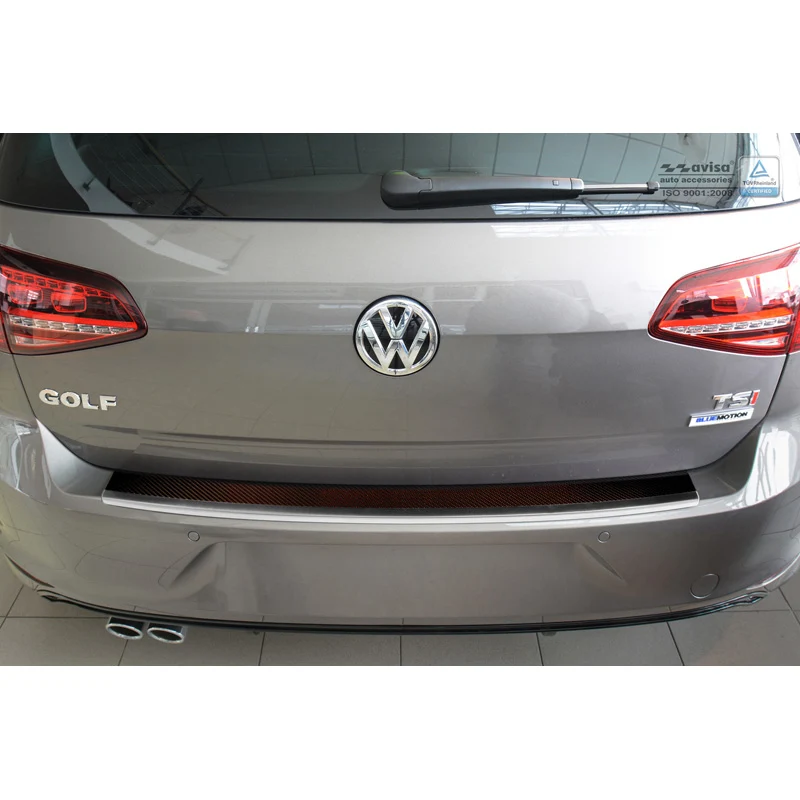 Avisa, Bagkofangerbeskytter, DeLuxe, Rustfritstål, passer til Volkswagen Golf VII HB 3/5-døre 2012-2019 Chrome/Red-Black C...