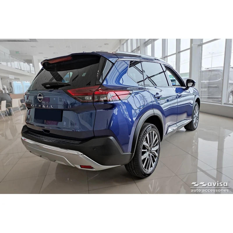 Avisa, Bagkofangerbeskytter, 3D ægte carbon, passer til Nissan X-Trail IV (T33) 2021- 'Ribs'