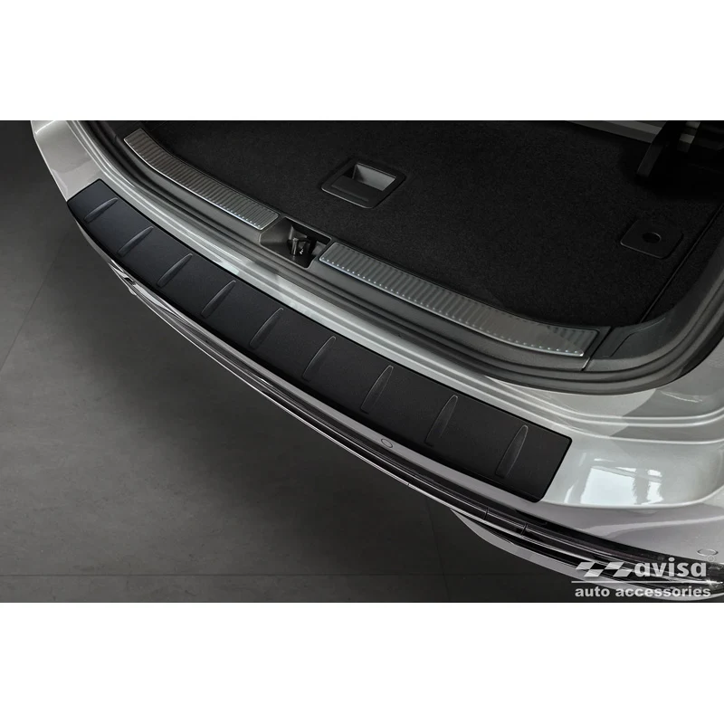 Avisa, Bagkofangerbeskytter, Mat Sort, Rustfritstål, passer til Volkswagen Passat Variant (CJ5) 2023- 'Ribs'