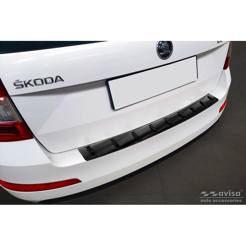Avisa, Bagkofangerbeskytter, Sort, Rustfritstål, passer til Skoda Octavia III 2013-2017 'STRONG EDITION'