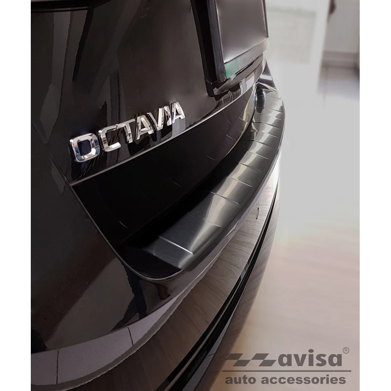 Avisa, Bagkofangerbeskytter, Sort, Rustfritstål, passer til Skoda Octavia IV Kombi 2020-2024 & FL 2024- (incl. RS, excl. S...
