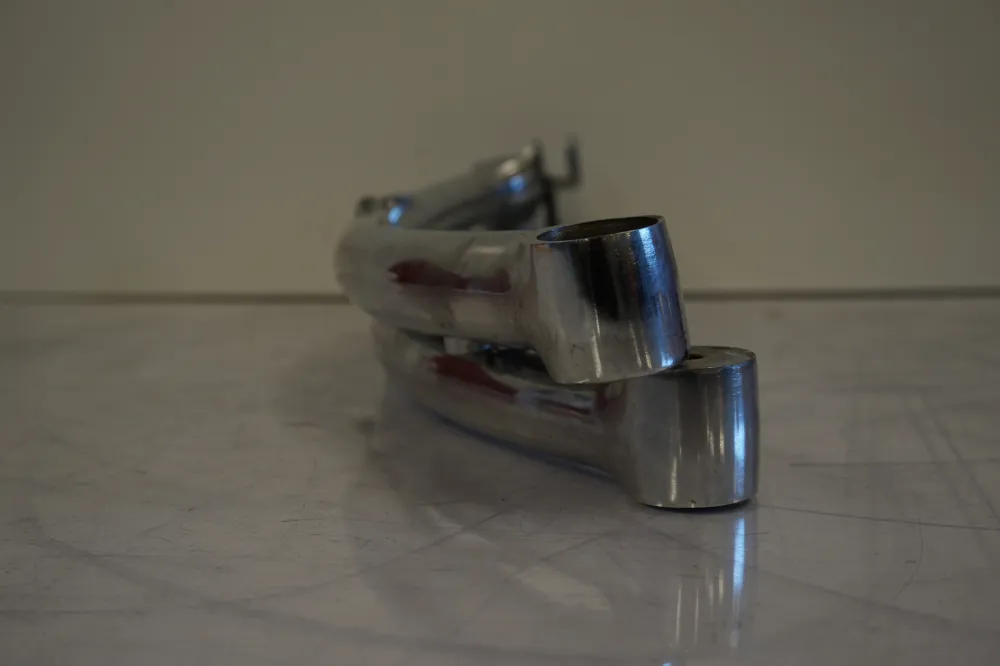 Bageste skærmstag Suzuki