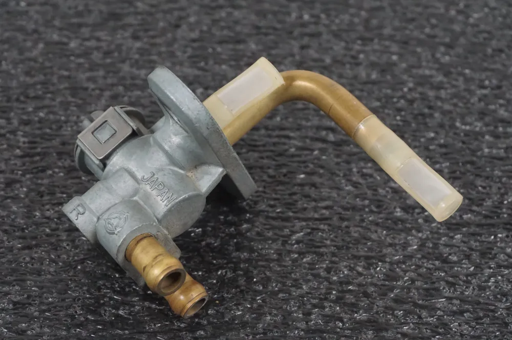Benzintanktilslutning Suzuki