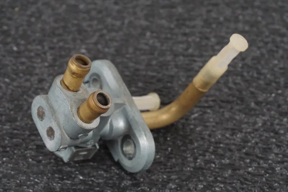 Benzintanktilslutning Suzuki