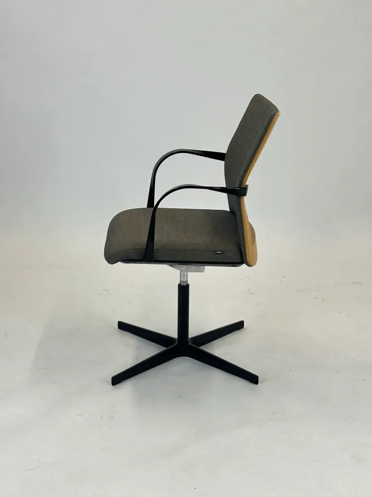 Howe | MN1 Mødestol (Grå)
