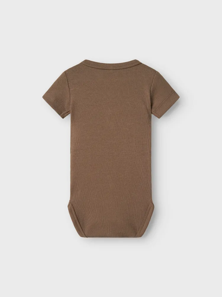 Name It Jular SS Body - Mørk valnød 50