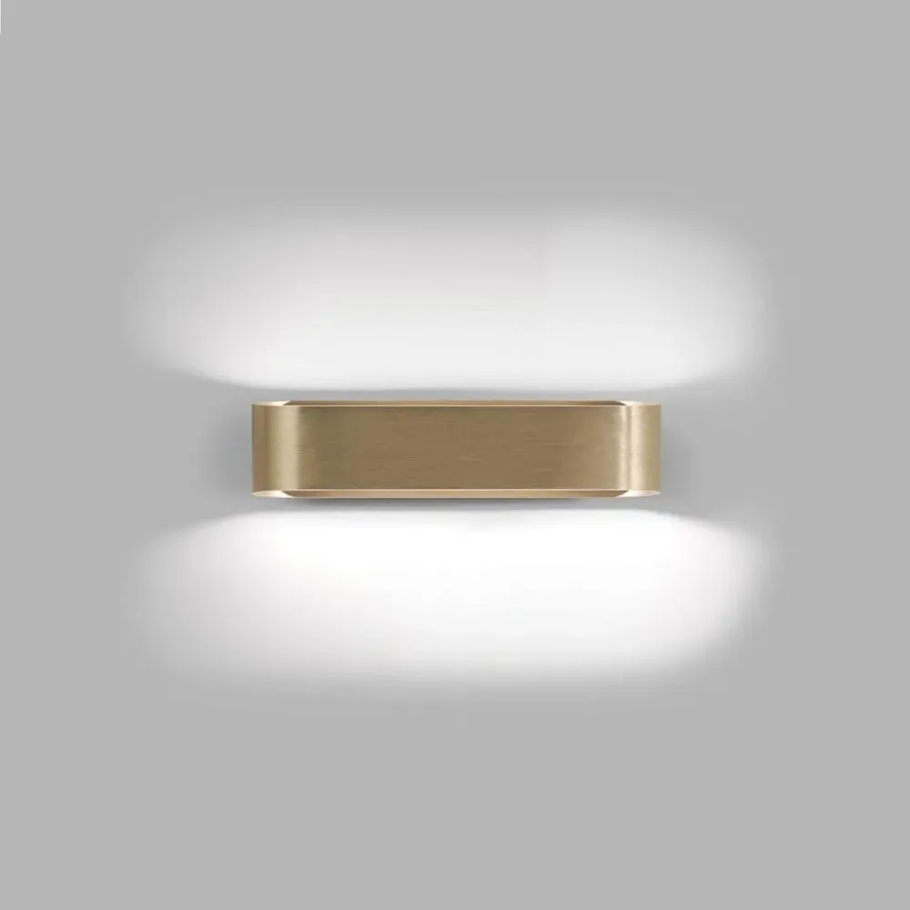 Aura W2 Væglampe – Messing | Light-Point