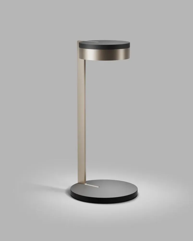 Blade T2 Slank matsort satinguld LED bordlampe