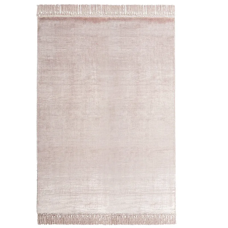 Blush Fringe Rug 2 – Elegant rosa tæppe med frynser