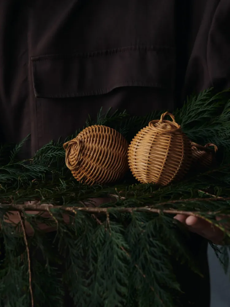 Braided Baubles - Place 2 - Natural