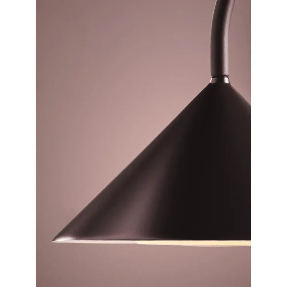GRASP BORDLAMPE H72 MAT RØD TRAVEL-FRIENDLY - Frandsen