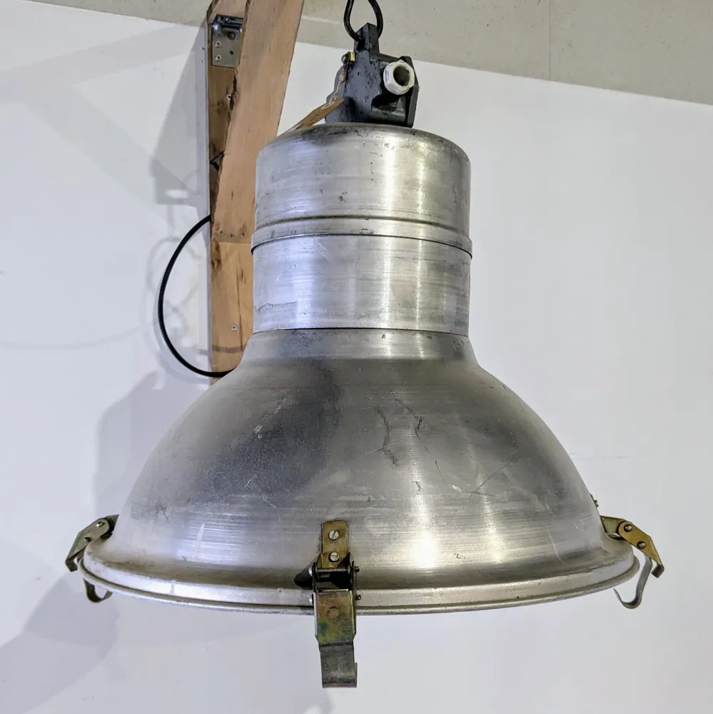 Industri loftlampe fra Østtyskland model 2