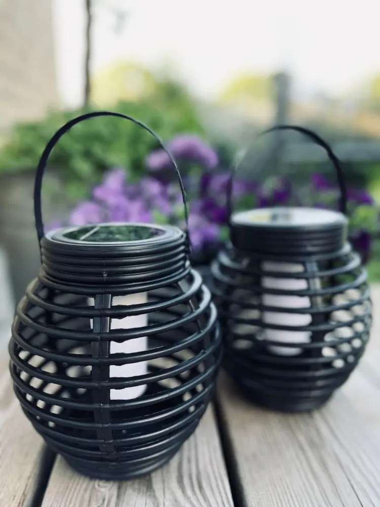 Lanterne med solceller – Mellem TILBUD med 2 stk