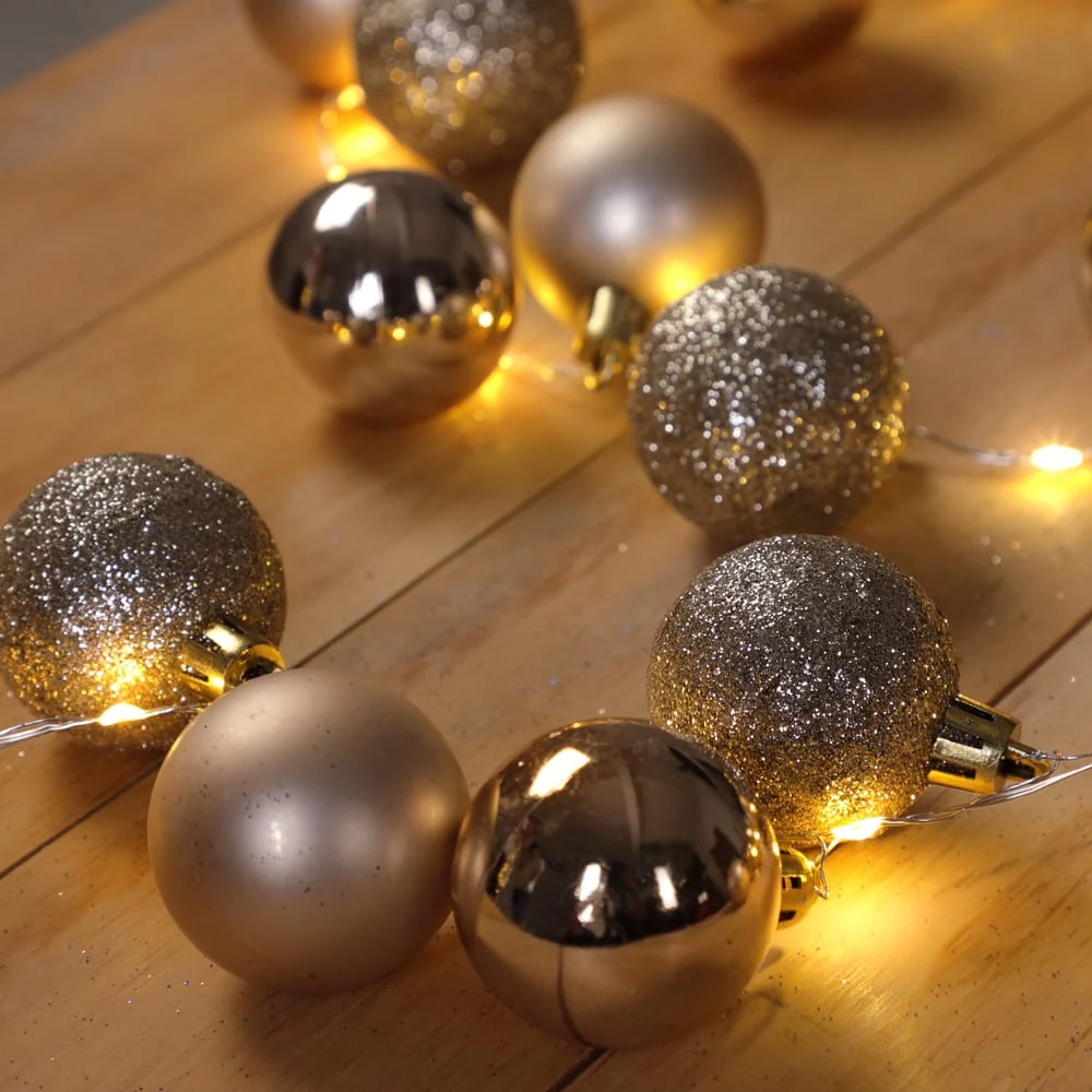 LED lyskæde med julekugler, 2m, Champagne