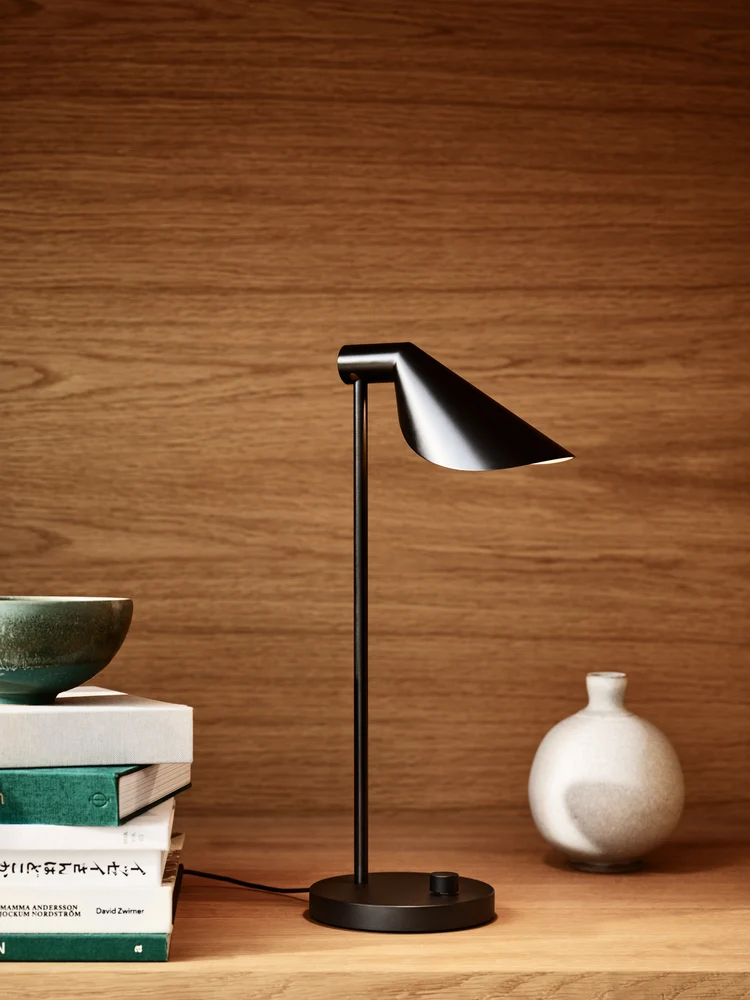 MS022 Ebony Bordlampe