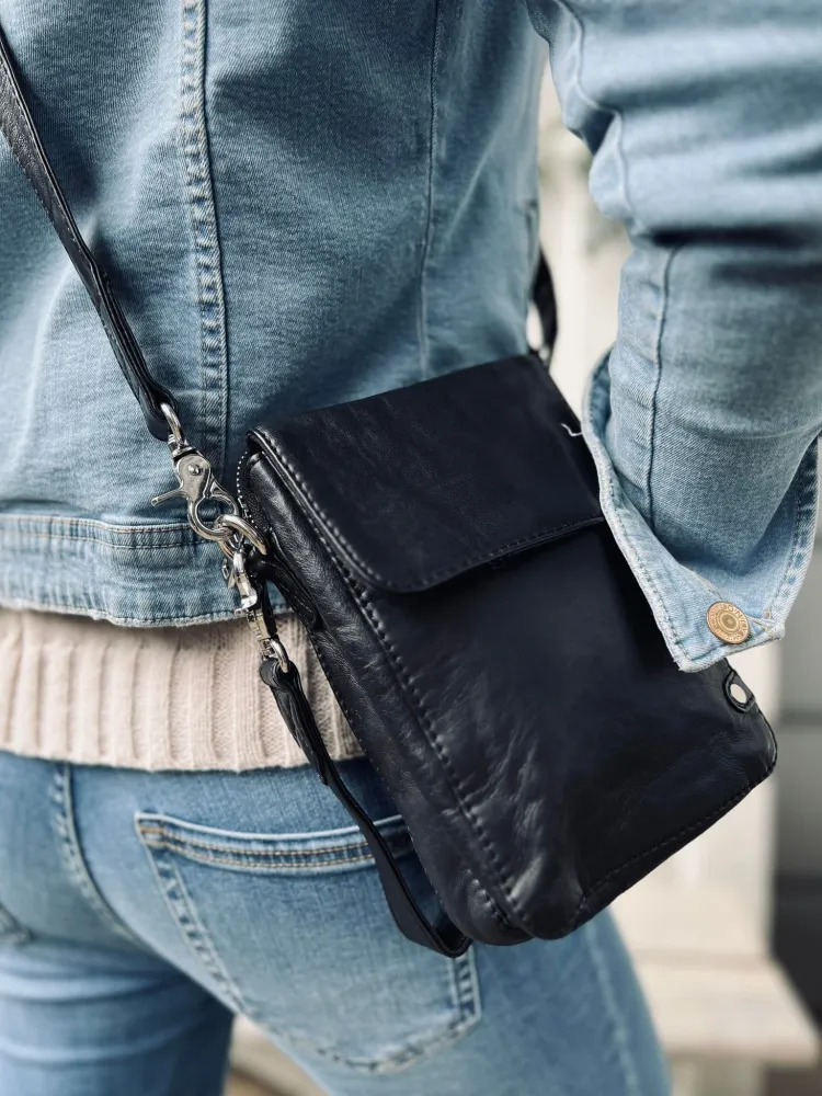 Oversize mobiltaske - BLACK SHEEP - 2 remme medfølger