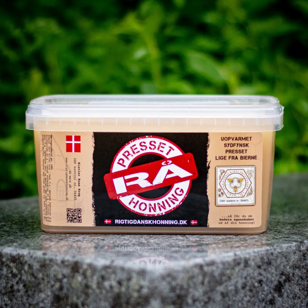 Presset RÅ honning, års, 2 kg.
