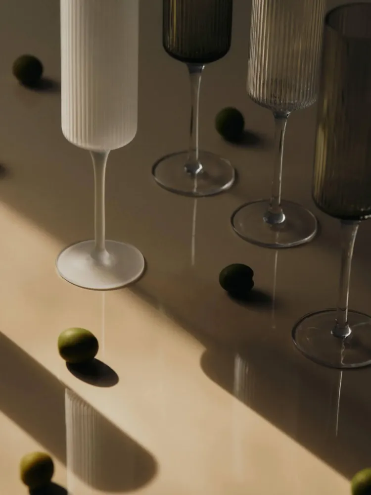 Ripple Champagne Flutes - Place 2 - Clear