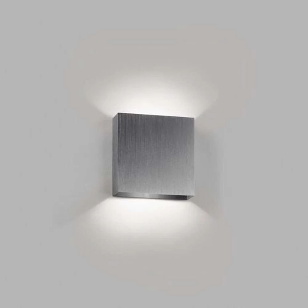 Strømlinet w2 up/down titanium Væglampe | CHIRP | SideVu